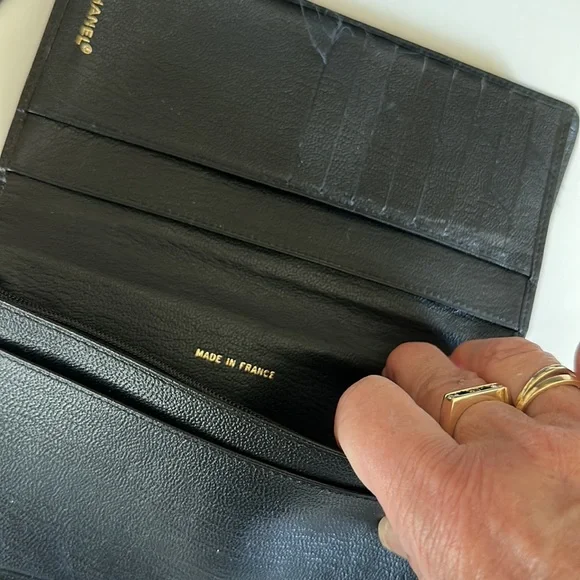 CHANEL long bifold wallet with box & dust bag - Picture 13 of 13